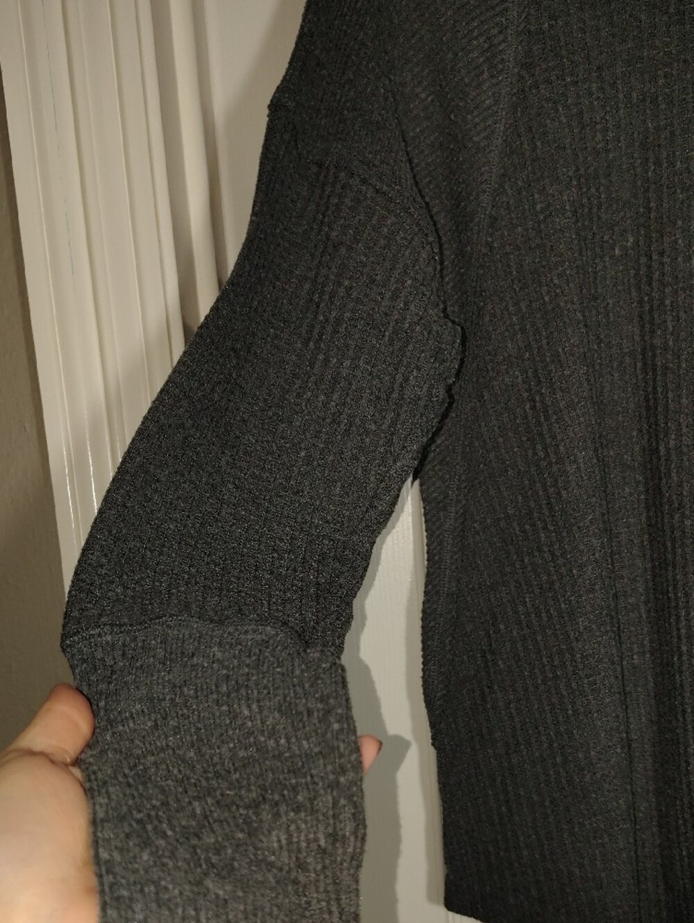 🍡 Charcoal Heather Ribbed And Waffle Long-Sleeve Top Medium - Picture 3 of 10